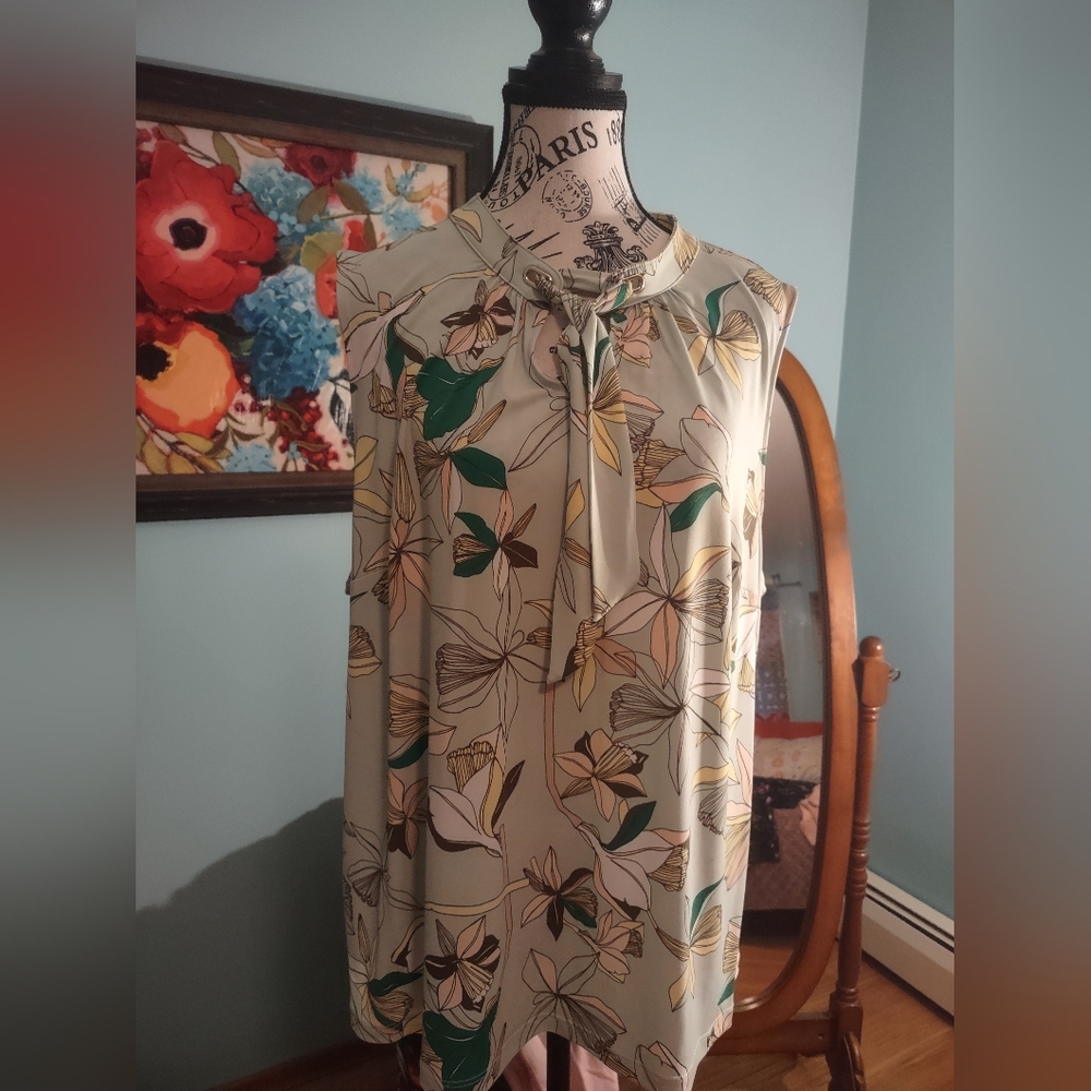 Liz Claiborne Multicolor Floral Top